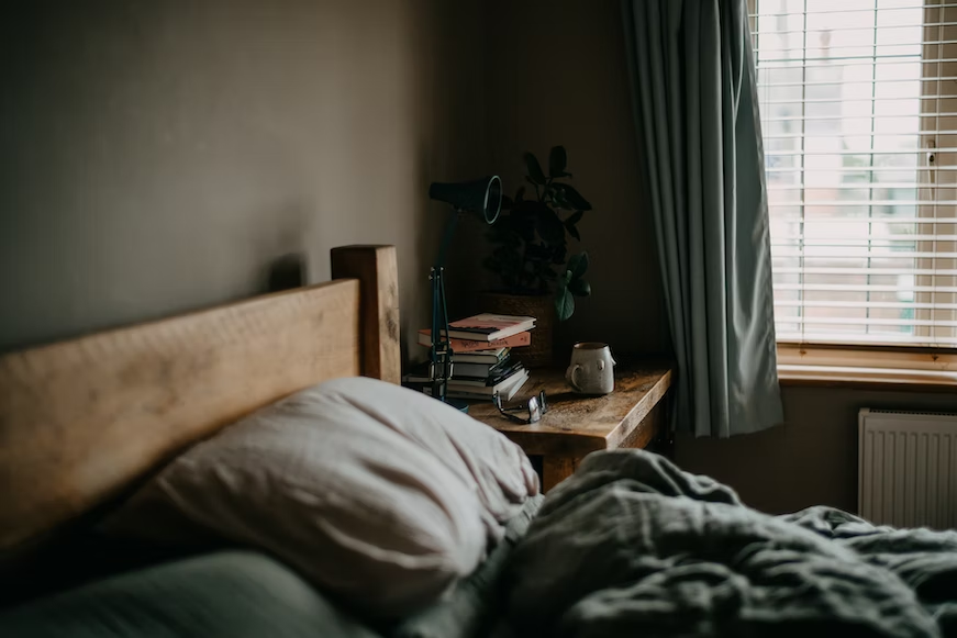 A Buyer’s Guide to Choosing the Best Blinds for Your Bedroom