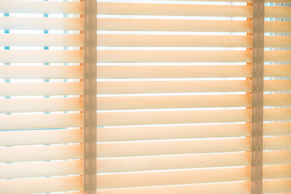 Step-by-Step Tutorial: How to Easily Clean Faux Wood Blinds
